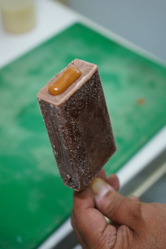 Paleta de Cafe Rellena de Dulce de Leche